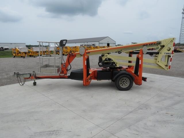 2022 JLG T350