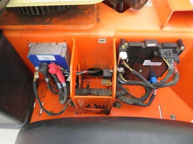 2022 JLG T350-17