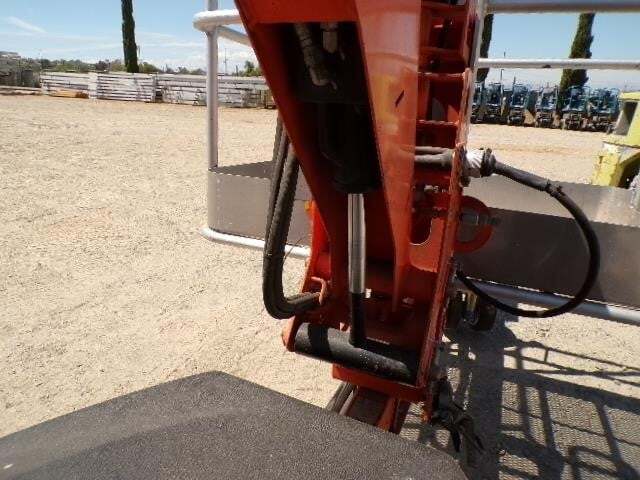 2019 JLG T350-15