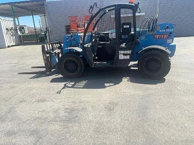2015 Genie GTH-5519-2