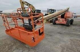 2018 JLG 800S