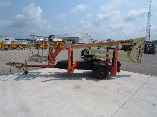 2019 JLG T350