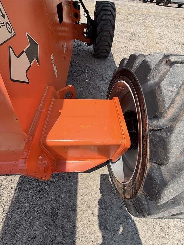 2021 JLG 660SJ-24
