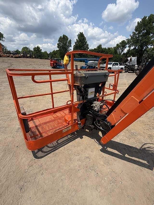 2021 JLG 660SJ-42