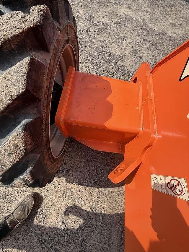 2021 JLG 660SJ-23