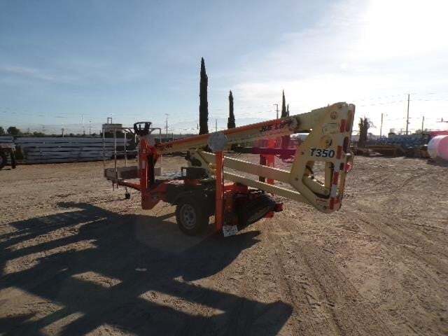 2019 JLG T350-6