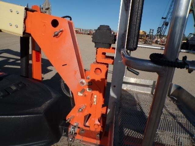 2019 JLG T350-16
