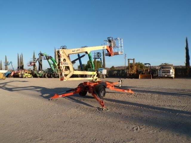 2019 JLG T350-20