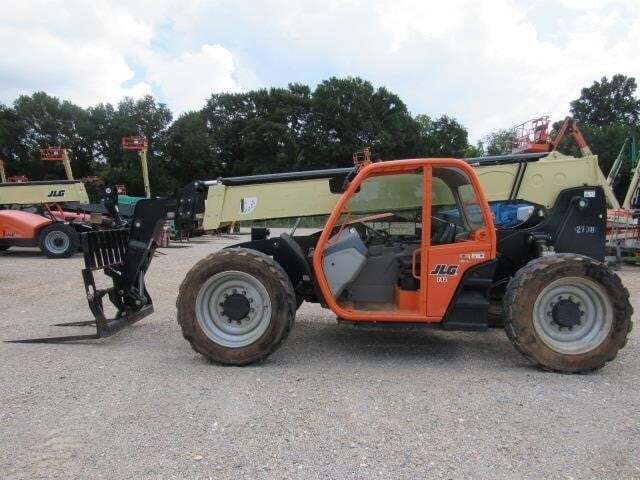 2021 JLG 742