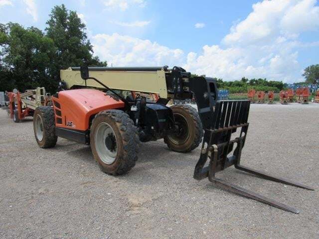 2021 JLG 742-4