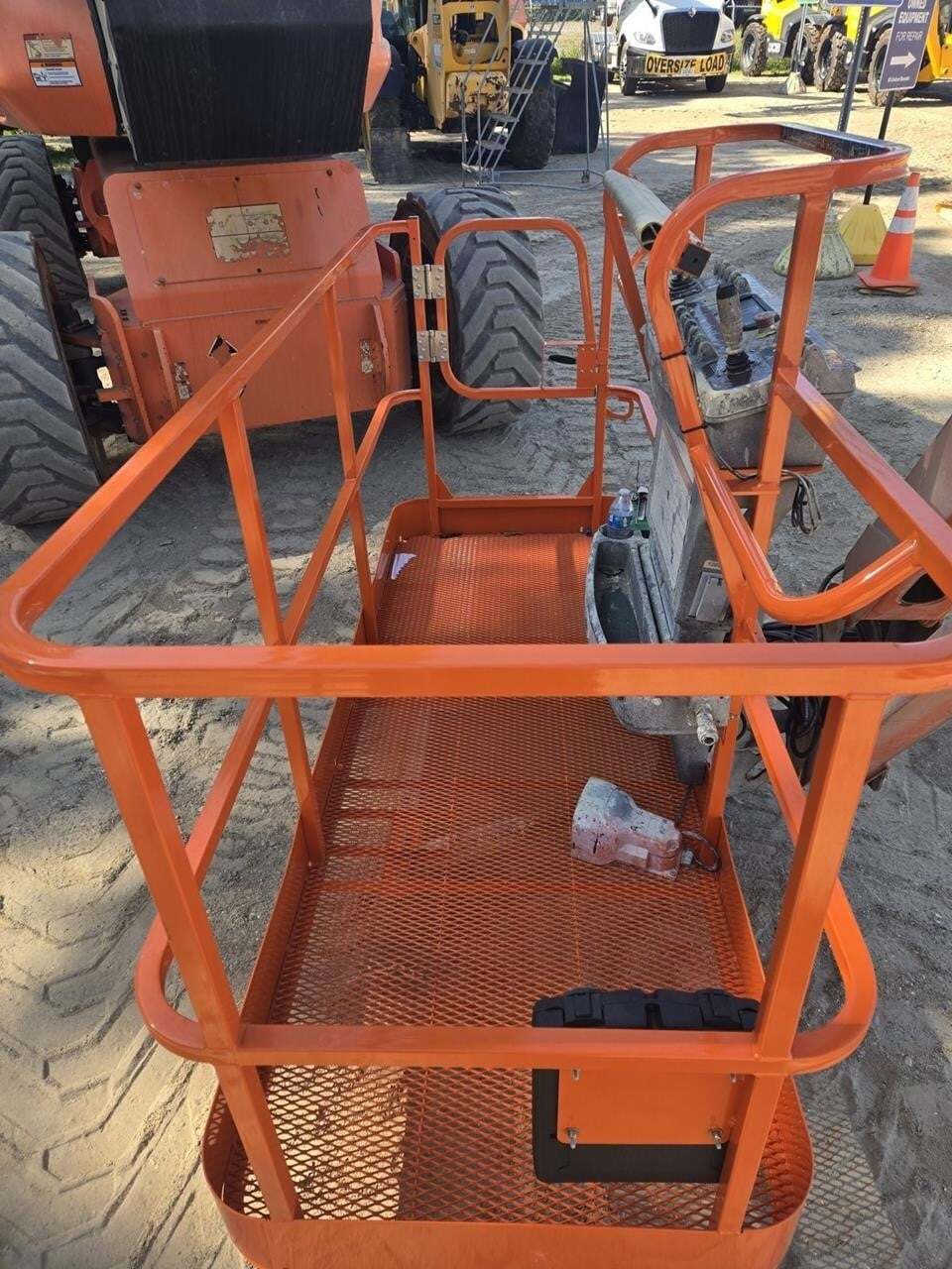 2018 JLG 1250AJP-4