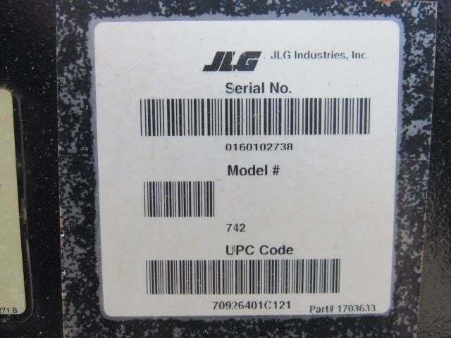 2021 JLG 742-26
