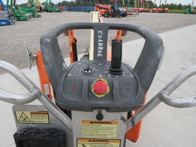 2019 JLG T350-10