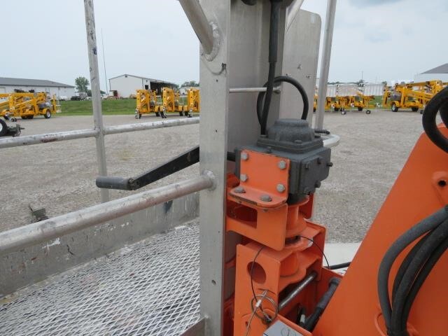 2019 JLG T350-15