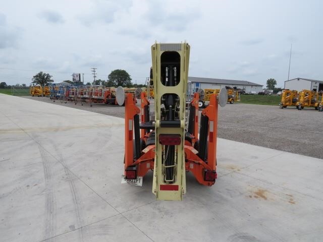 2019 JLG T350-7
