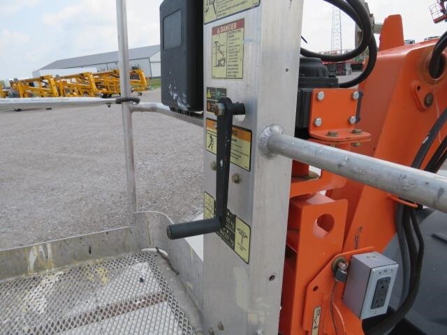2019 JLG T350-17