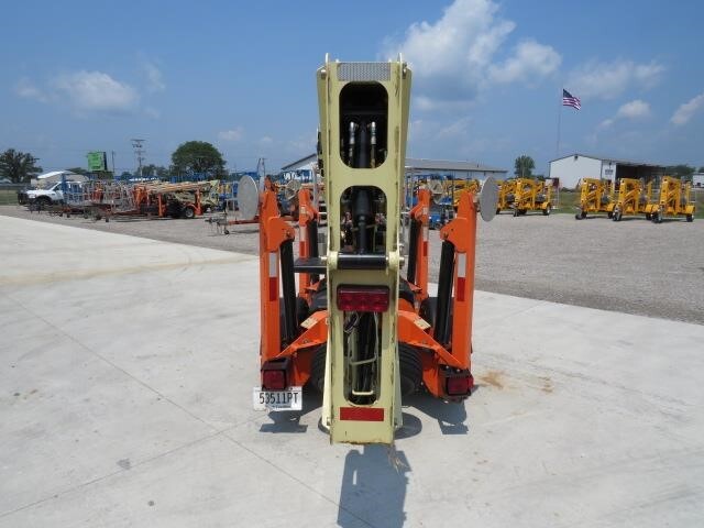 2019 JLG T350-7