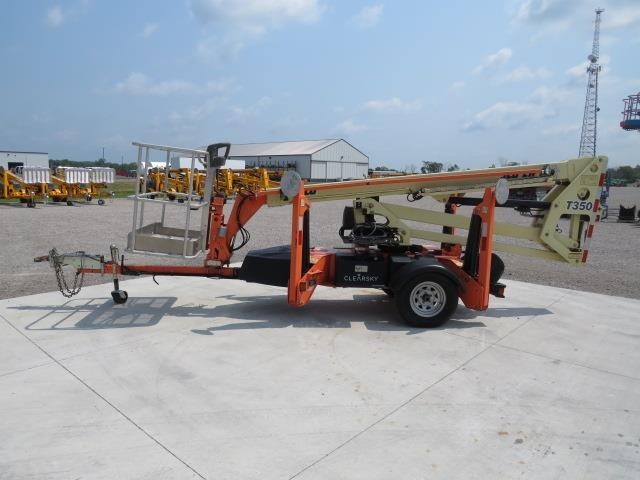 2019 JLG T350