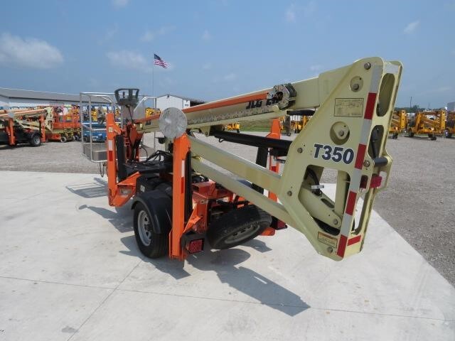 2019 JLG T350-8