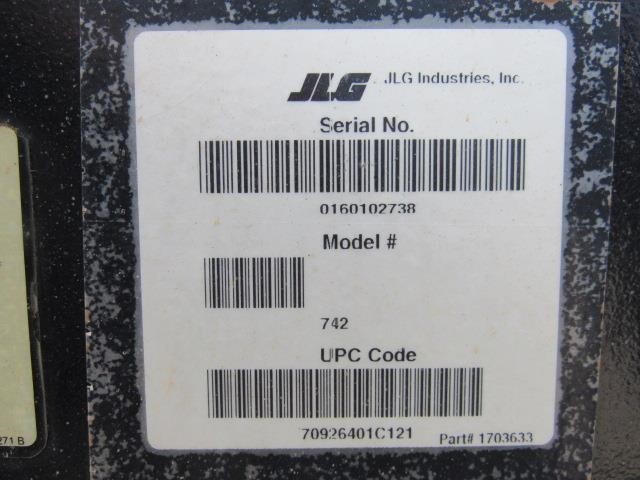 2021 JLG 742-26