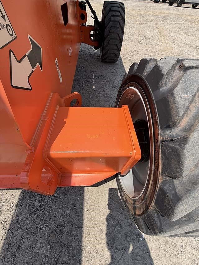 2021 JLG 660SJ-24