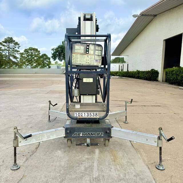 2019 JLG 30AM-16