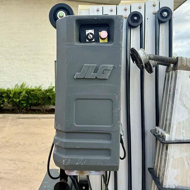 2019 JLG 30AM-5