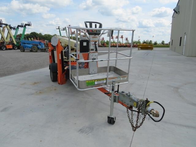 2019 JLG T350-4