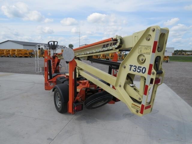 2019 JLG T350-8
