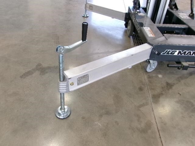 2025 JLG 30AM-24