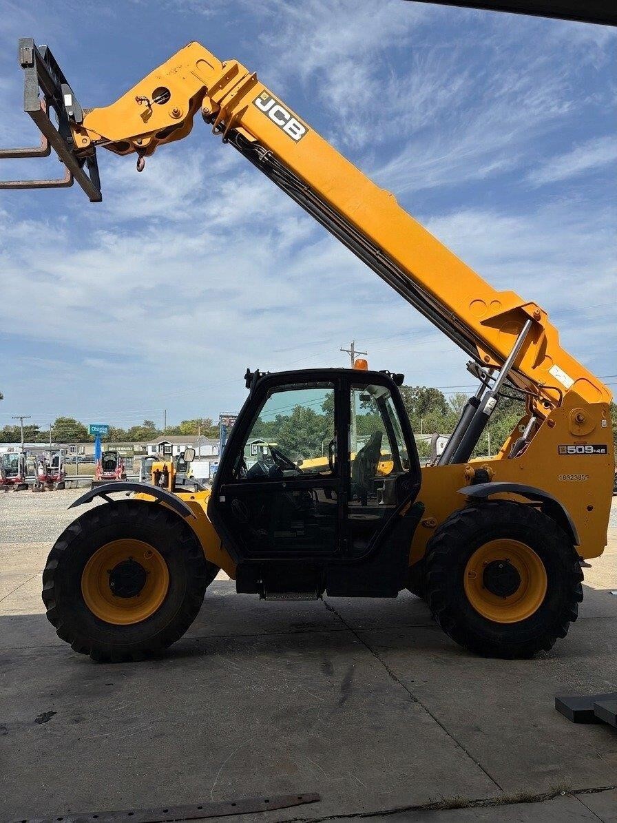 2019 JCB 509-42