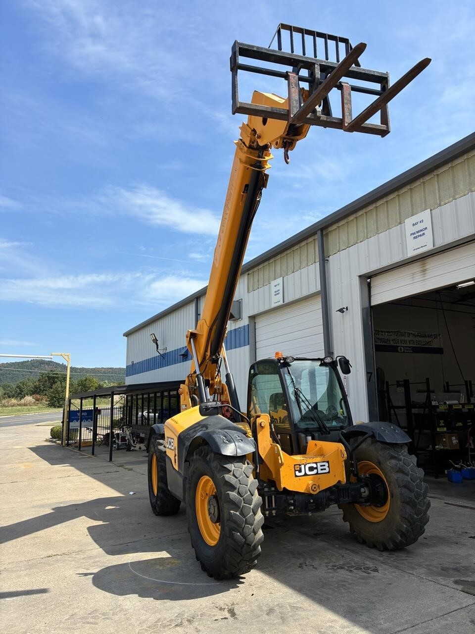 2019 JCB 509-42-4