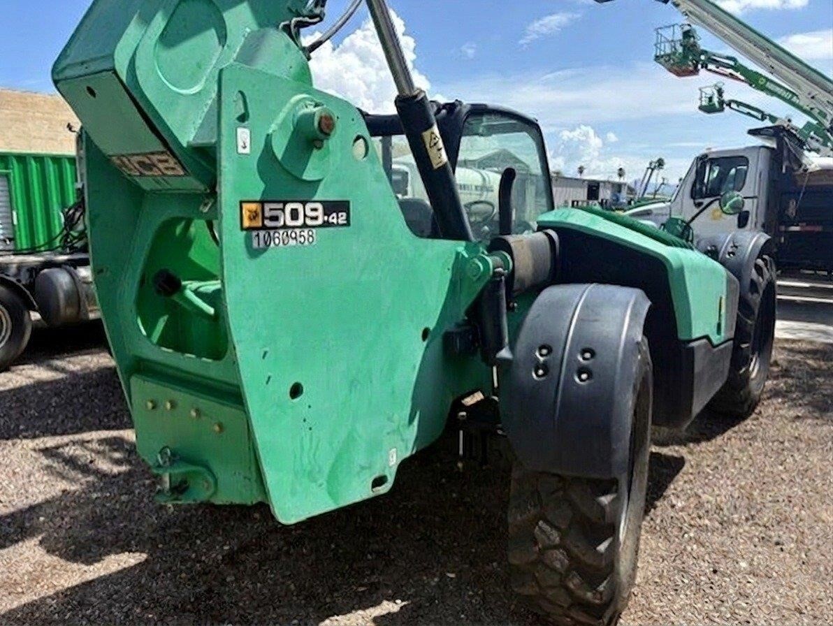 2017 JCB 509-42-3