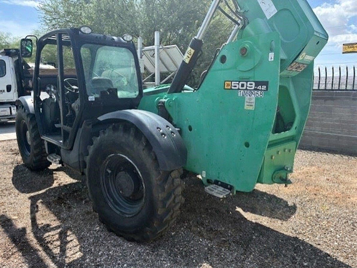 2017 JCB 509-42-2
