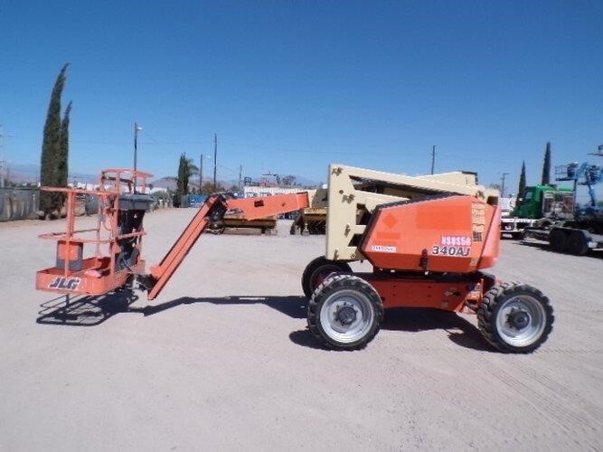 2018 JLG 340AJ