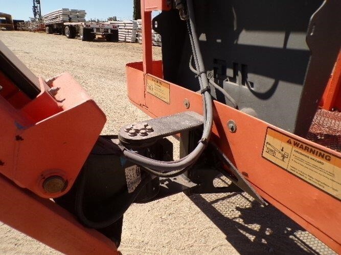 2018 JLG 340AJ-18