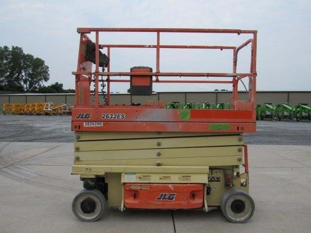 2019 JLG 2632ES