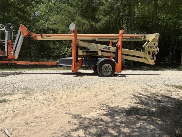 2019 JLG T500J