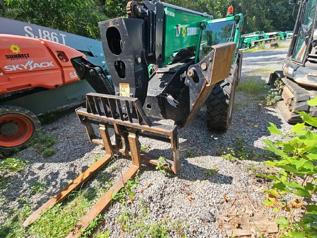 2018 JLG 1255