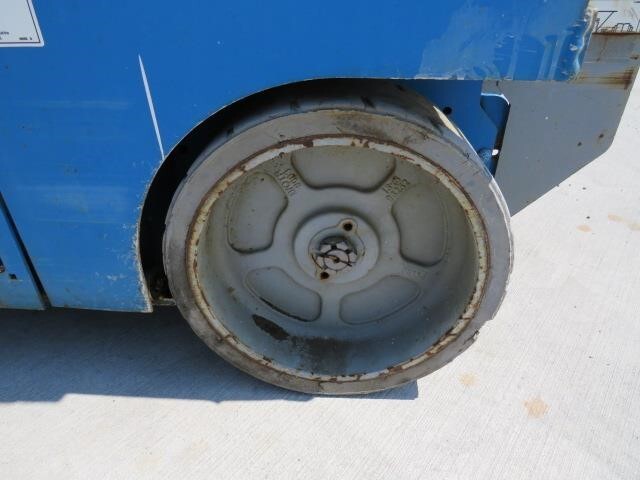 2012 Genie GS-2632-12