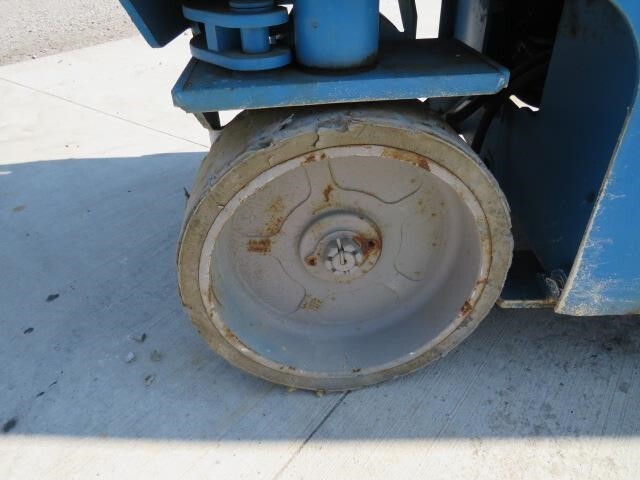 2012 Genie GS-2632-13
