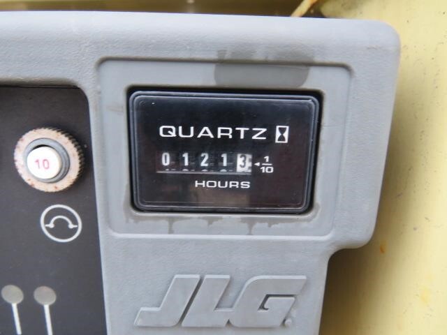 2019 JLG 2632ES-18