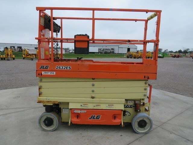 2019 JLG 2632ES
