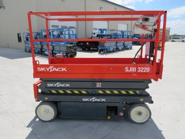 2017 Skyjack SJ-3220-5