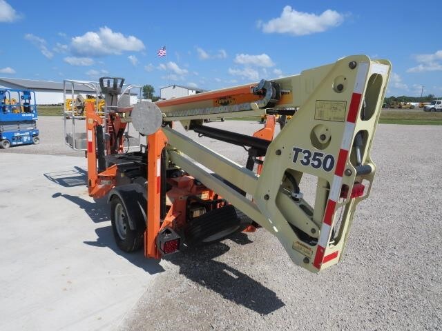 2014 JLG T350-8