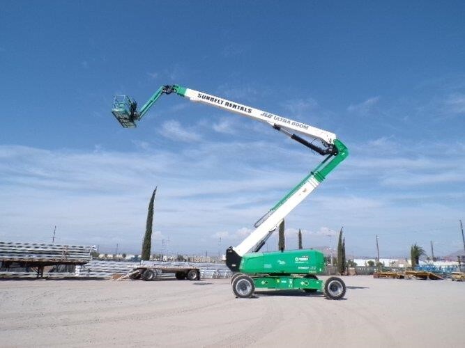 2017 JLG 1500AJP-21