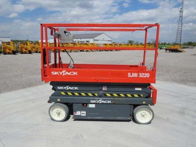2017 Skyjack SJ-3220