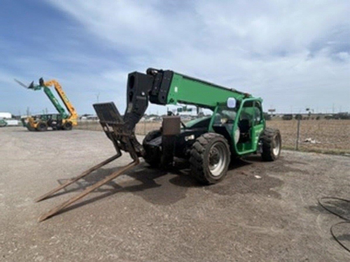 2017 JLG 1255
