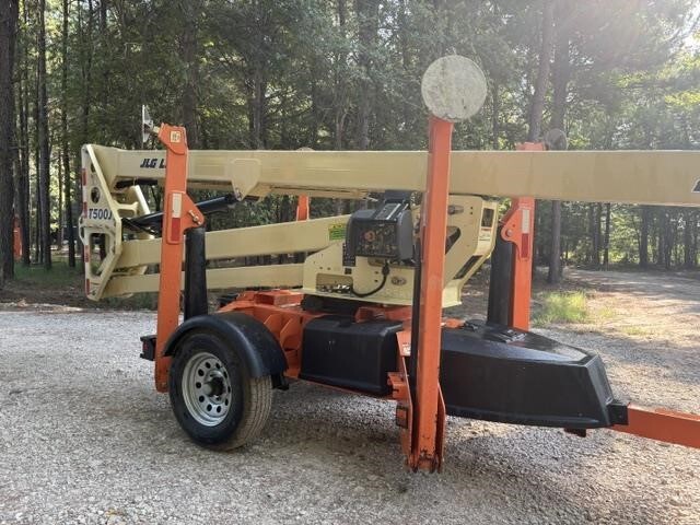 2019 JLG T500J-7