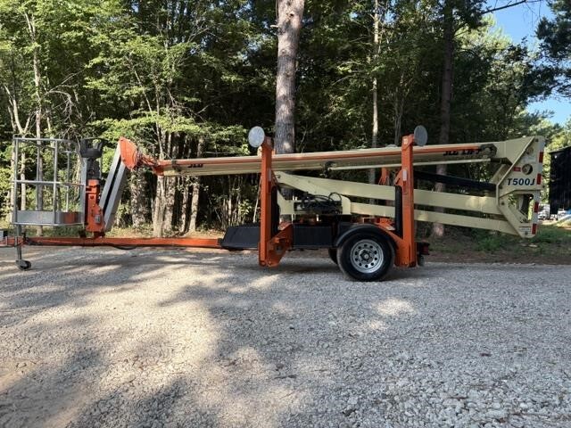 2019 JLG T500J